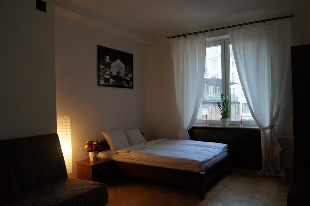 Krucza By Rental Apartments Warszawa Exteriör bild