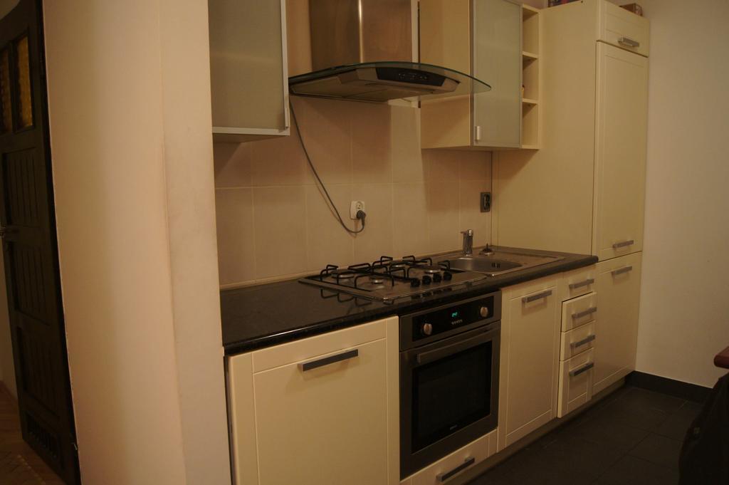 Krucza By Rental Apartments Warszawa Exteriör bild